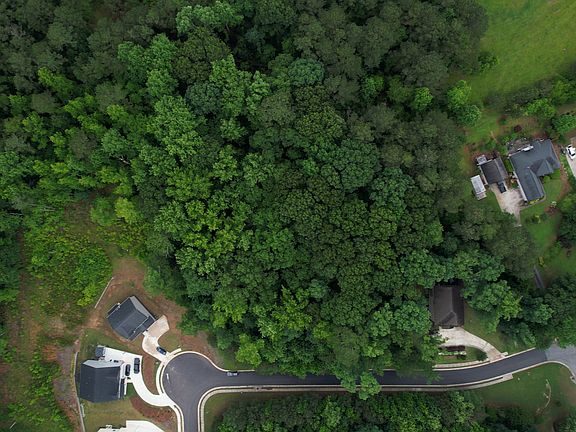 2nd image of 2070 Wood Valley Dr