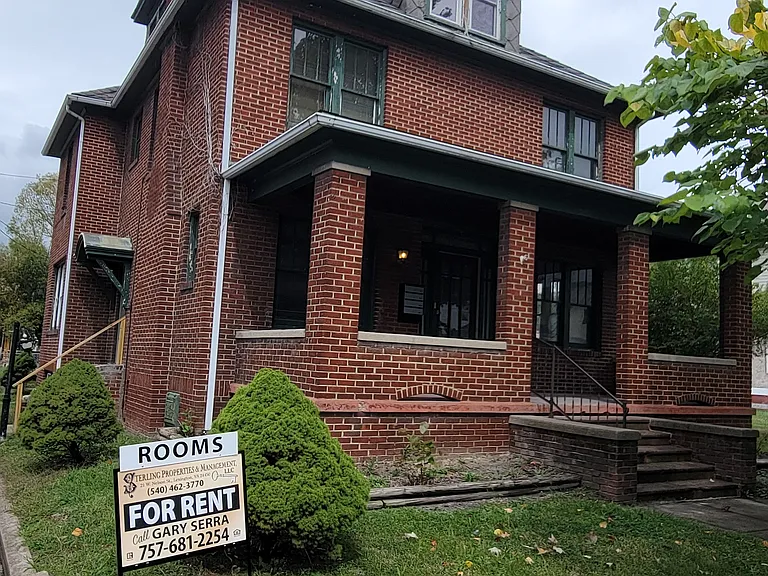 302 E Prospect St — Photo 1