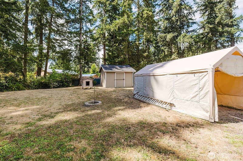5th image of 2616 196th Avenue SW