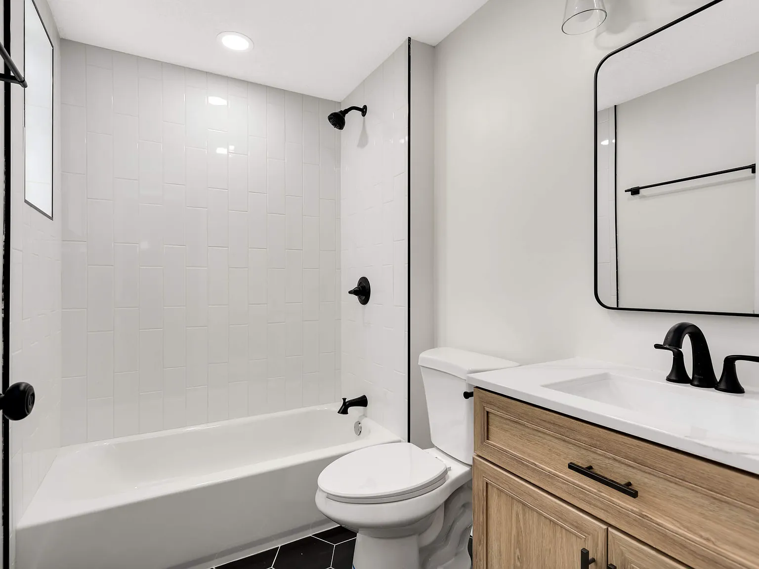 4 bed, 1917 sqft, $2,500 — Photo 4