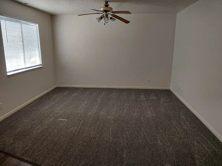 1018 N 200 W #4 — Photo 7