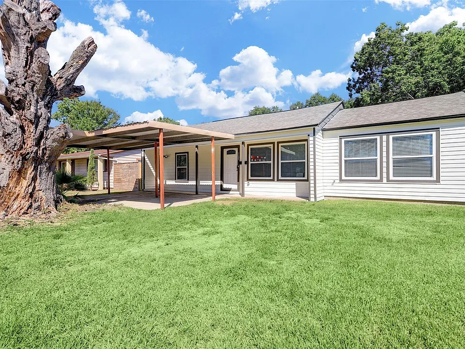 1107 Valerie Ave
