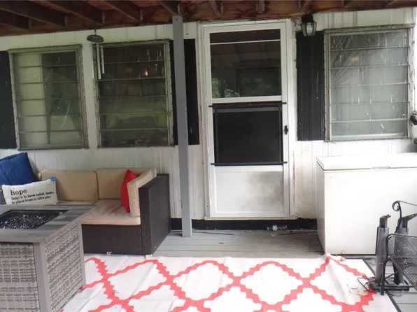 3170 Wampum Rd N, Wampum, PA 16157