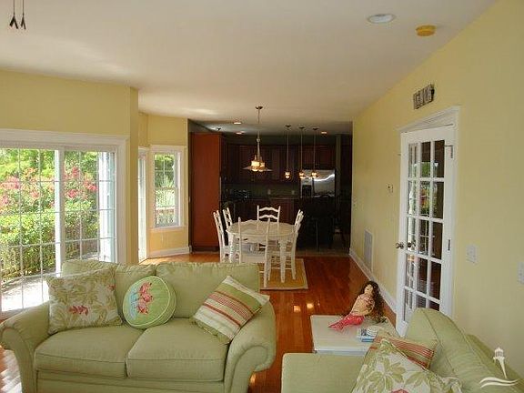5th image of 1390 S Shore Dr