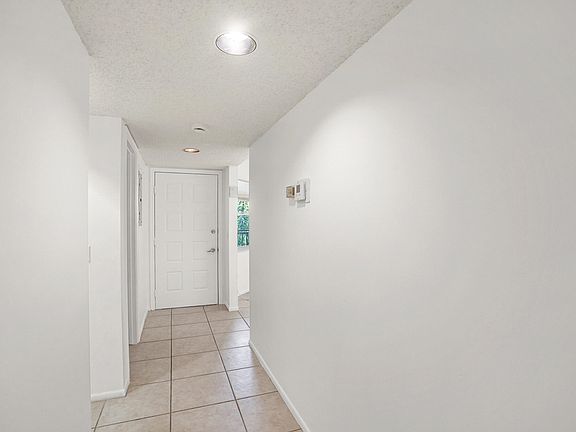 5th image of 1200 SW 130th Avenue #402g