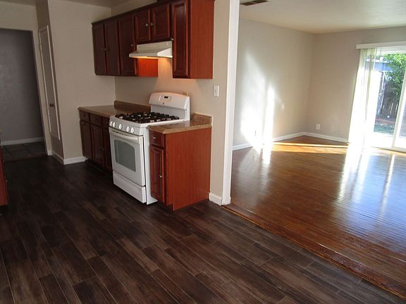 3rd image of 1642 Dover Ave
