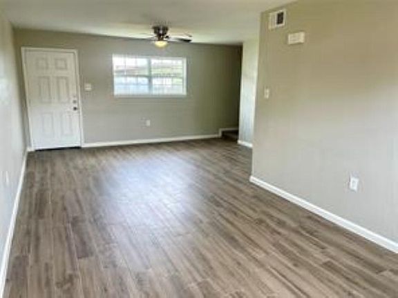 3rd image of 1914 Larrabee St #10