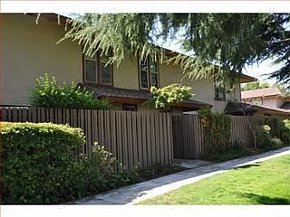 1st image of 209 Red Oak Dr E APT G