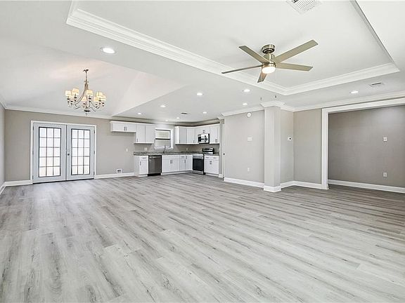 2nd image of 4619 Sandalwood St
