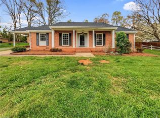 1116 Tommys Lake Rd, Winston Salem, NC 27105