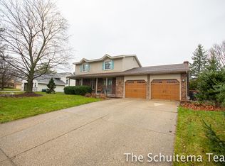 3389 Shoshone Dr SW, Grandville, MI