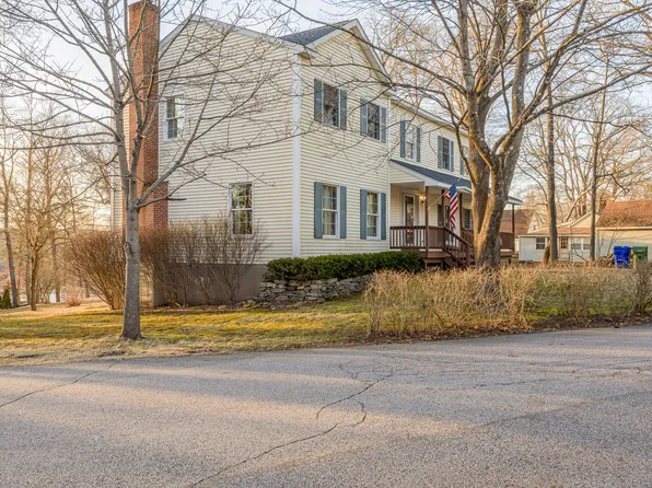 17 Namonee Trail, East Hampton, CT 06424