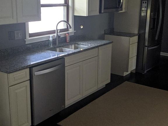 3rd image of 3012 Shelby St