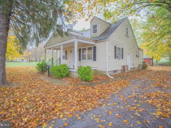 368 Reunion Corner Rd, Gerrardstown, WV 25420