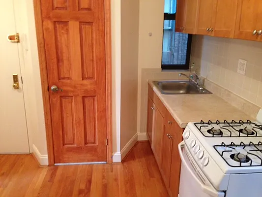 Rented by Warren T Real Estate Corp. | media 28