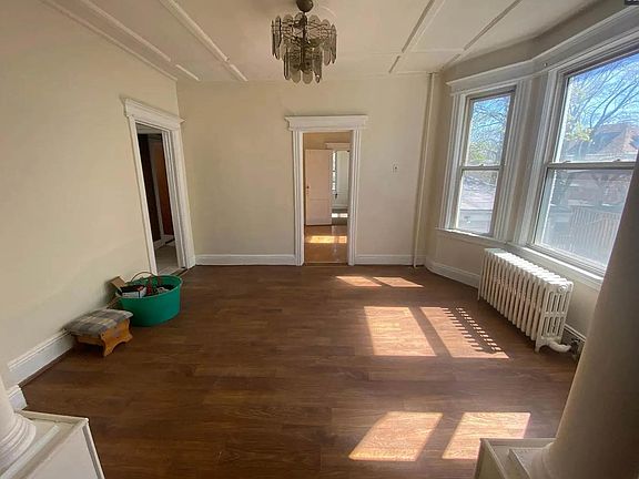 3rd image of 13 Hull Ave