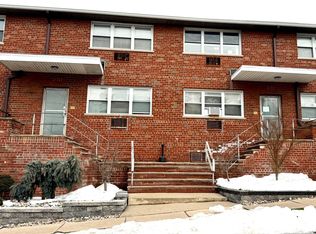 100 Broad Ave APT 3B, Palisades Park, NJ 07650