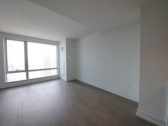 4th image of 555 10th Ave #H