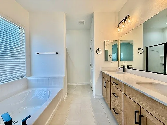 8476 Spirit Vale Ave — Photo 11