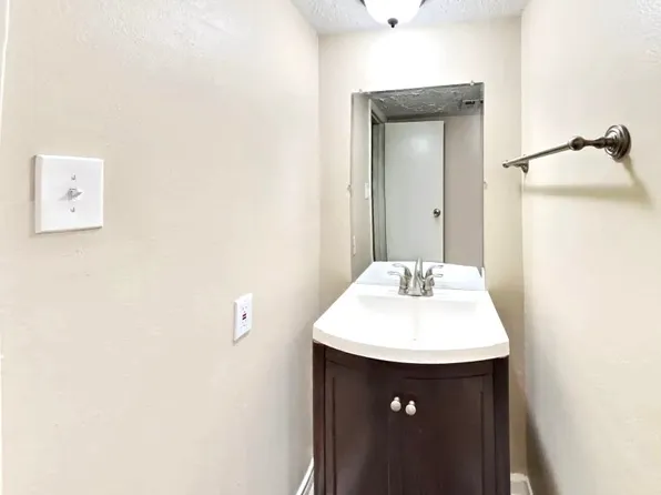 15819 Corsair Rd, Houston, TX 77053