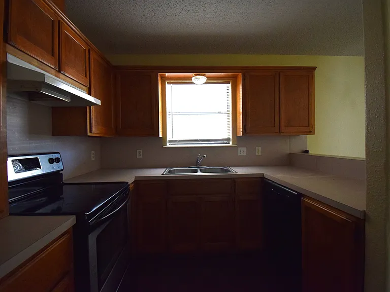 2210 W Elisa Ln — Photo 77