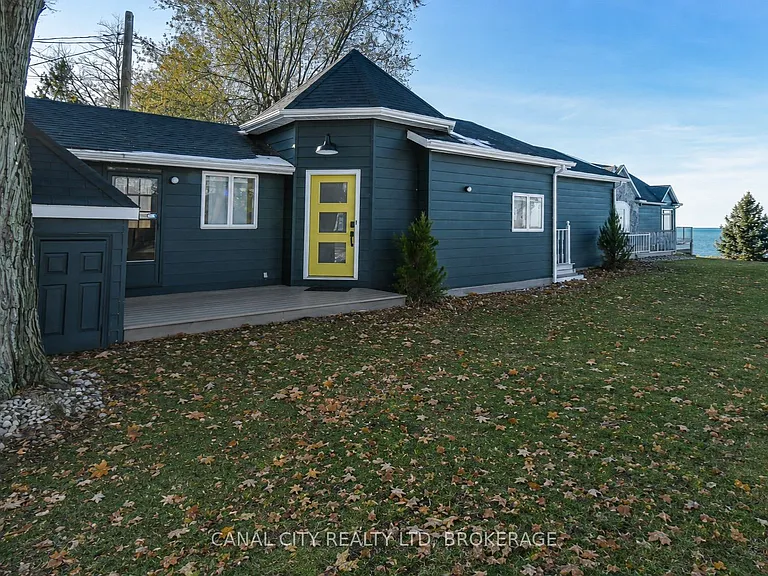 6 Colton Ave — Photo 3