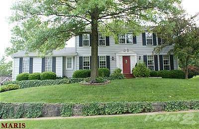 1st image of 305 Oakleigh Woods Dr