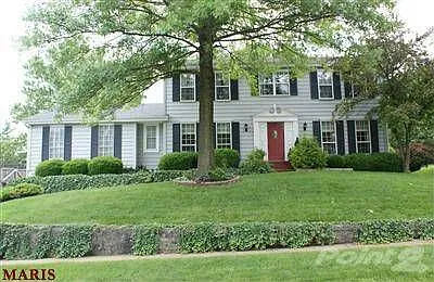 305 Oakleigh Woods Dr photo 1