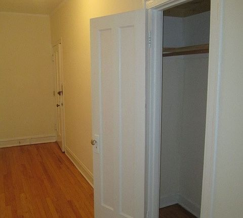 Front entryway/hall