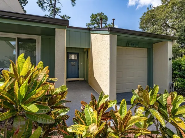 205 Club House Blvd, New Smyrna Beach, FL 32168