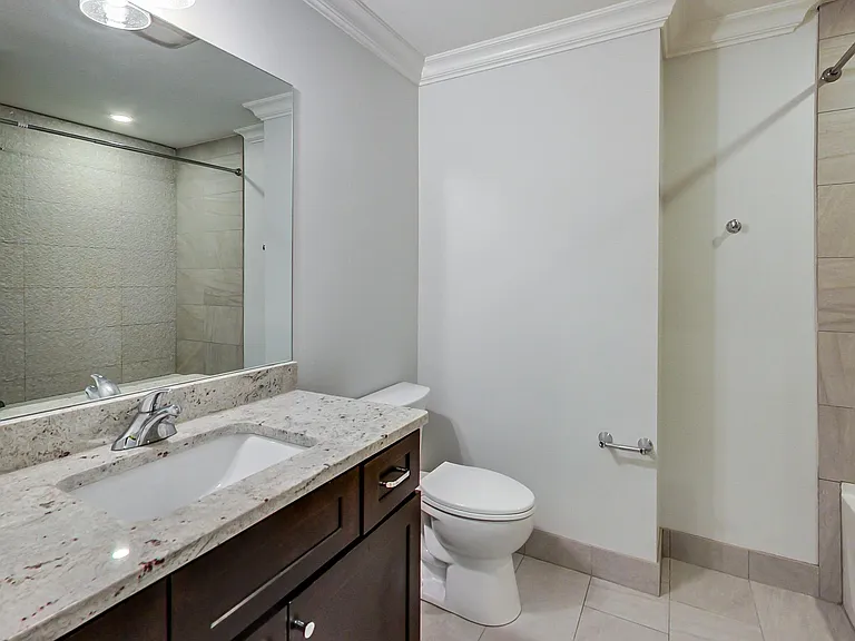 2347 W North Ave #3 — Photo 18