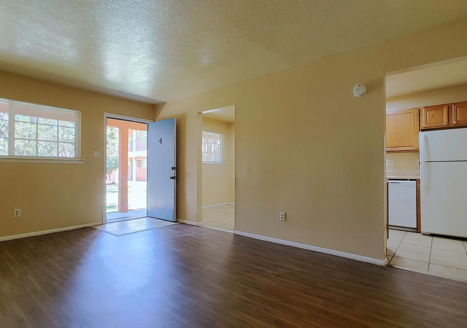 Casa Del Arroyo Apartments — Photo 3