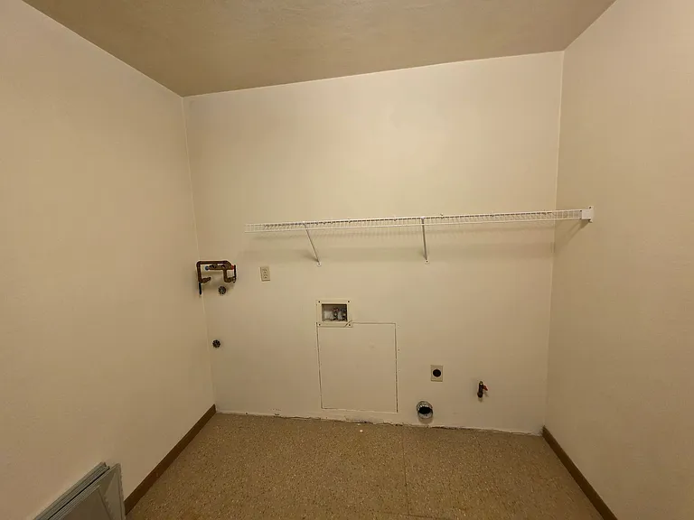 6315 Garrett Ln — Photo 39