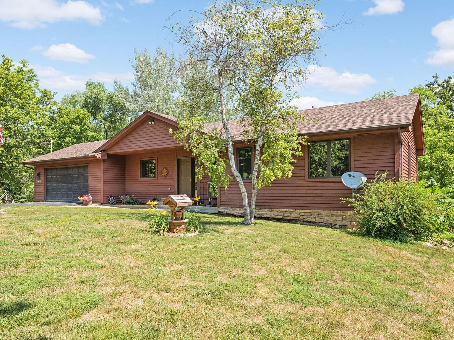 5945 Mill St, Shorewood, MN 55331 | MLS #6410668 | Zillow