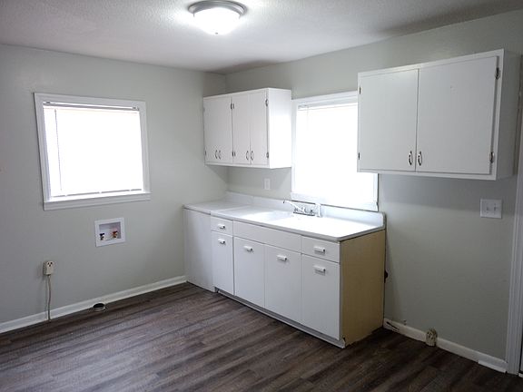 2nd image of 3234 Navajo Dr