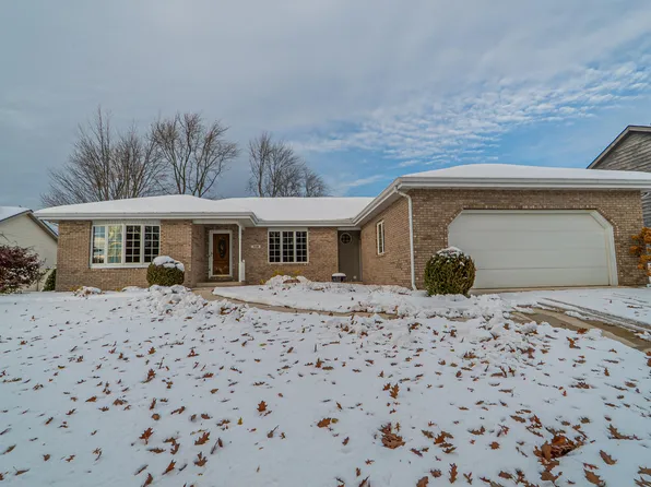 312 Fairfield Dr, Crown Point, IN 46307