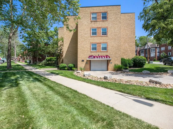 The Stones, 4339 Roanoke Pkwy APT 104, Kansas City, MO 64111
