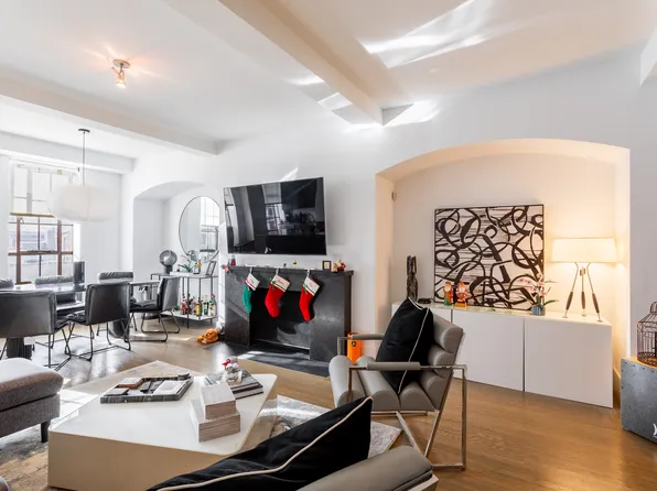 333 West 56th Street image 1 of 7