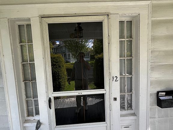 4th image of 12 Hammondswood Rd