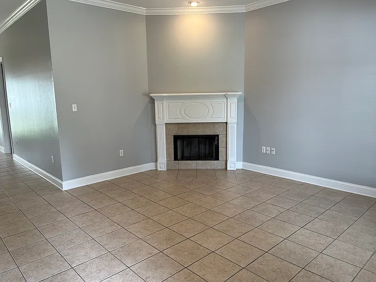 7929 Essen Cove Dr — Photo 5