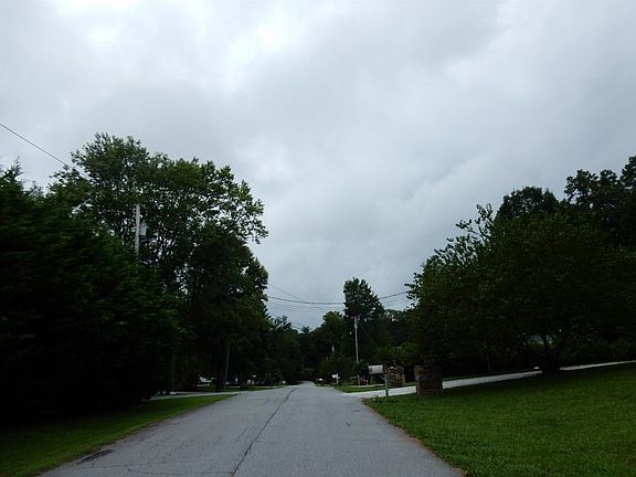 5th image of 114 Cannon Dr