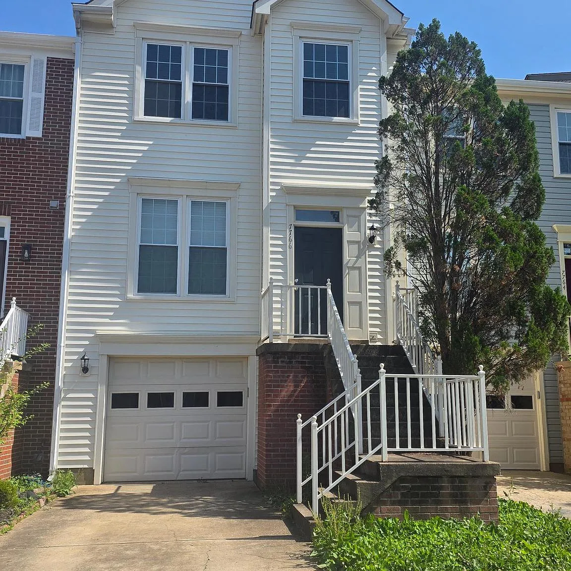 3 bed, 3.5 bath, 2006 sqft, $2,995 — Photo 1