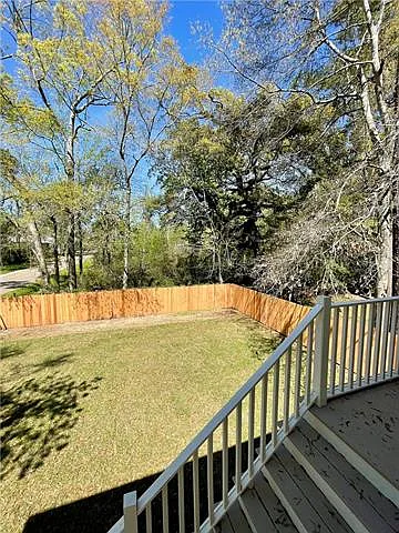602 Foy St — Photo 16