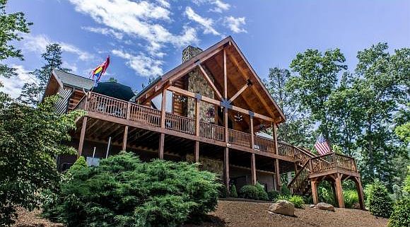1st image of 250 Riverview Ct