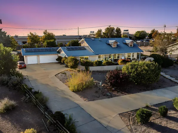 1348 Loma Del Cielo NW, Corrales, NM 87048