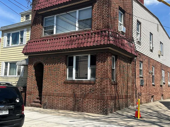 1825 123rd Street, College Point, NY 11356