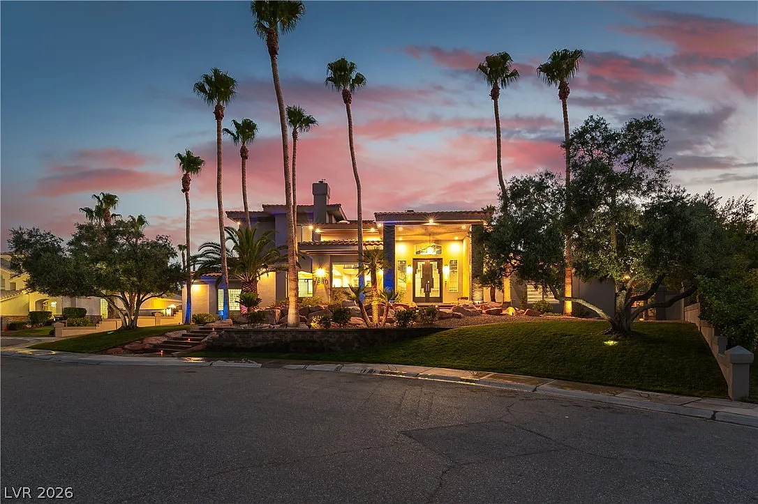 5 bed, 6.5 bath, 6432 sqft, $13,000 — Photo 3