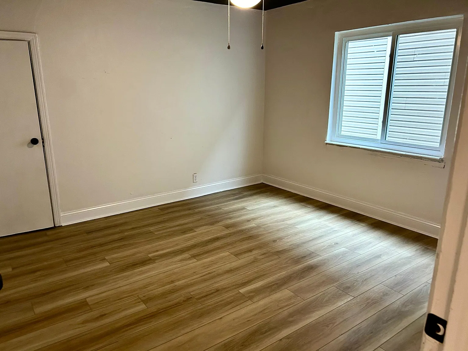 2 bed, 1100 sqft, $1,250 — Photo 3
