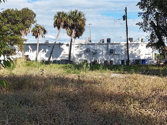 3rd image of 76 Alameda Ave