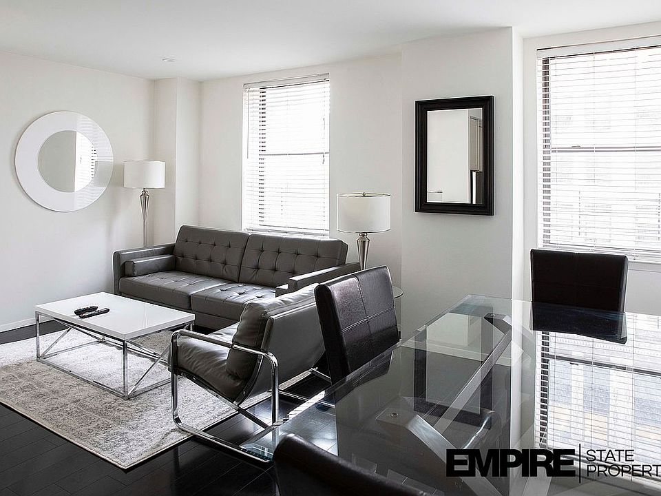 1st image of 150 W 51st St #918